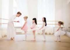 少儿舞蹈中国古典舞基本手位脚位训练