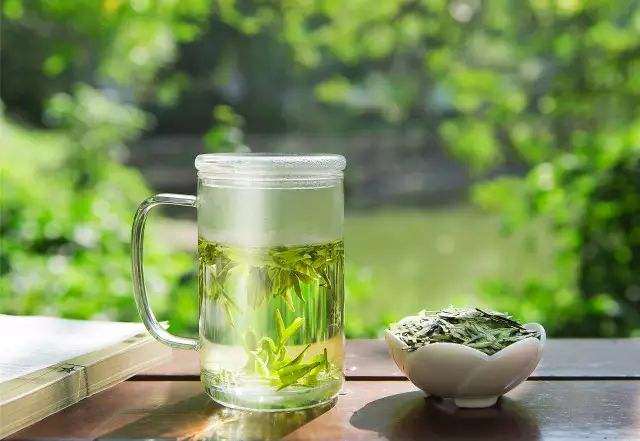 什么人不适合喝绿茶？