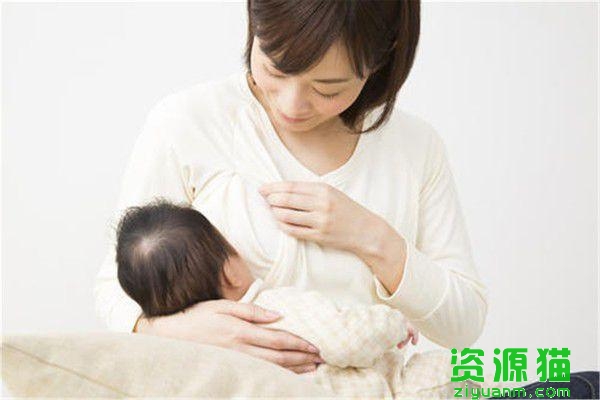 刚出生的宝宝多久喂一次奶量多少（宝宝应该吃多少奶）(1)